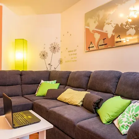 Jana Apartment *